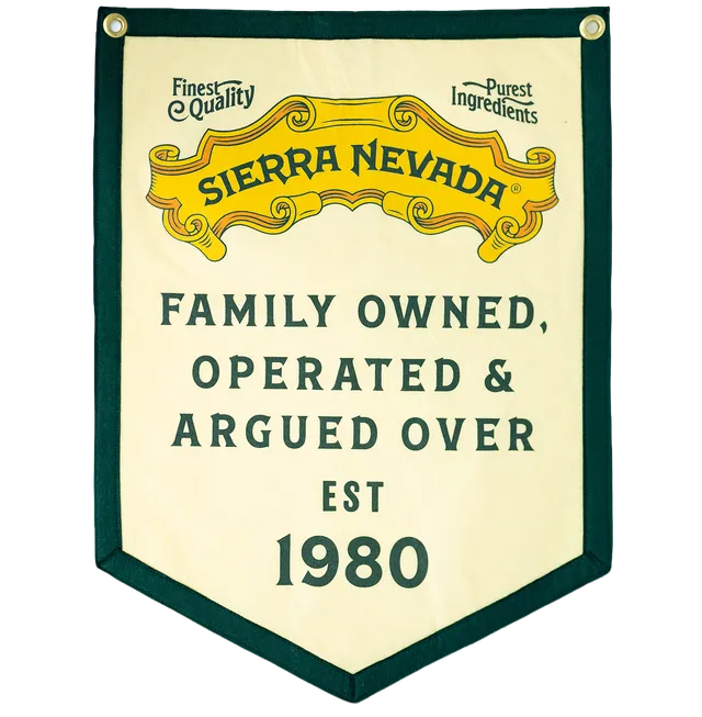 Sierra Nevada Oxford Pennant Family Owned nástěnná vlajka